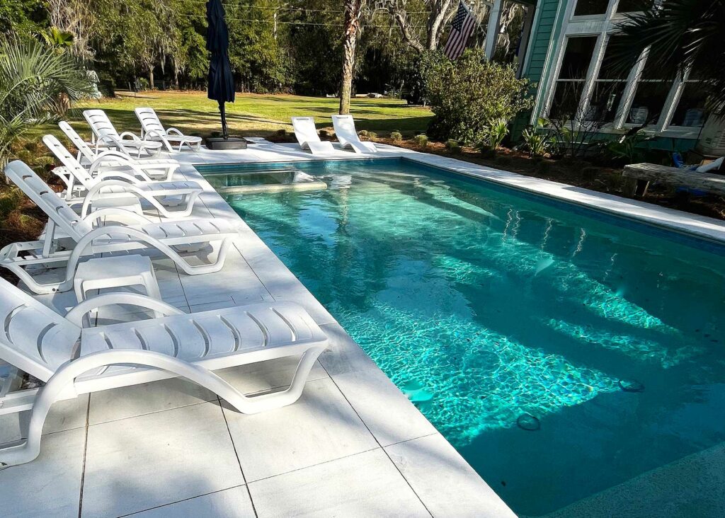 carolina-pool-portfolio-modern-pool-chairs-tight-shot